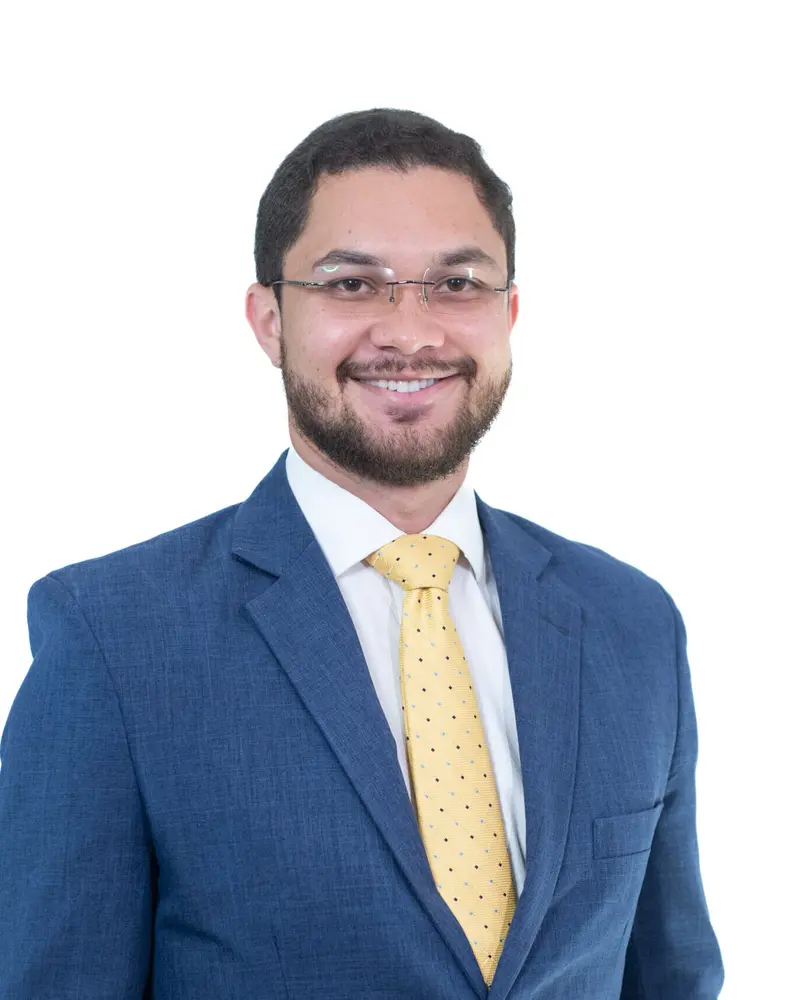 Dr. Igor Rezende, advogado trabalhista, em retrato profissional